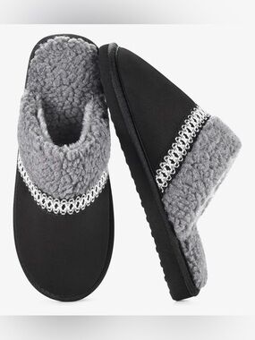 Indoor/Outdoor Ladies Memory Foam Slip On Anti-Skid Fluffy NWOT